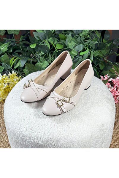 MEY حذاء بكعب مزين بإبزيم M1135