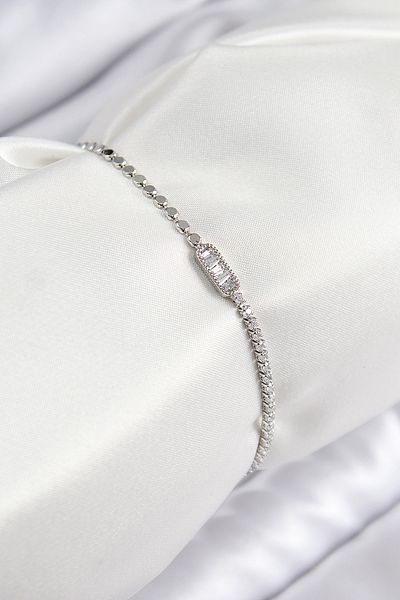MÇ Plus Brass Zircon Stone Rectangular Model Crush Chain Silver Color Women's Bracelet