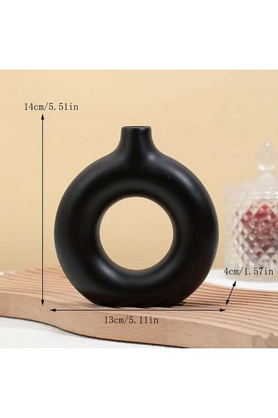 DEC13 Black and white talking circle vase