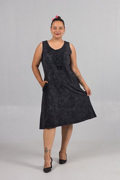 Truva XXL Black Washed Sleeveless Guipure Detailed Cotton Plus Size Dress – Elegance and Comfort in One!