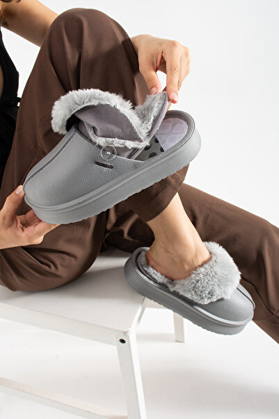 Friend & Trend Γυναικείες χειμερινές παντόφλες Eva με αφαιρούμενη εσωτερική επένδυση γούνα ψηλή σόλα FTPOP25