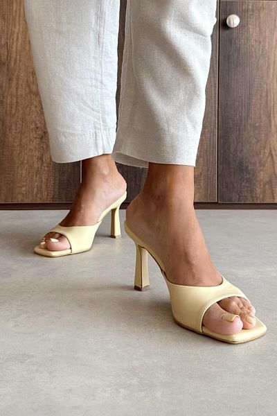 nope21shoess Παντόφλες Liza με κίτρινο τακούνι