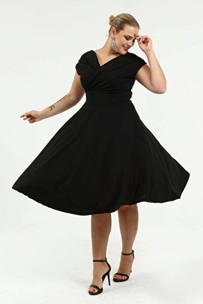 ANGELINO Büyük Beden Öpücük Kalp Yakalı Siyah Abiye Elbise KL07