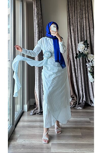 MISEY BOUTIQUE GÜL AKSESUARLI ÇİZGİLİ FIRFIRLI POPLİN GÖMLEK ELBİSE