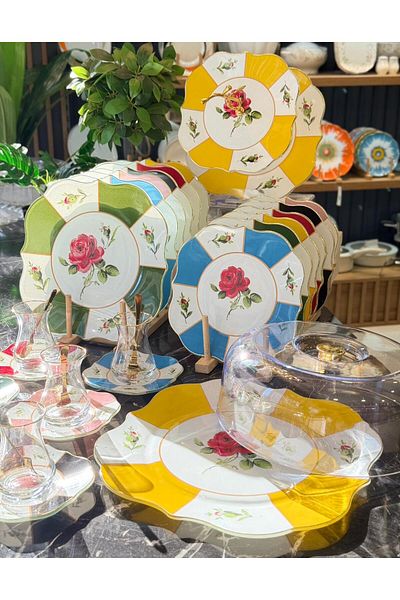 Onedekor 34 Piece Chiteki Gilded Cake Tea Serving Set for 6 People