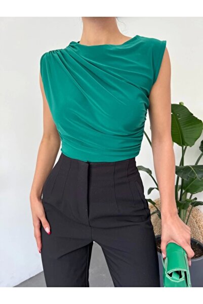 nedo7 Crew Neck Zero Sleeve Sandy Blouse -Emerald