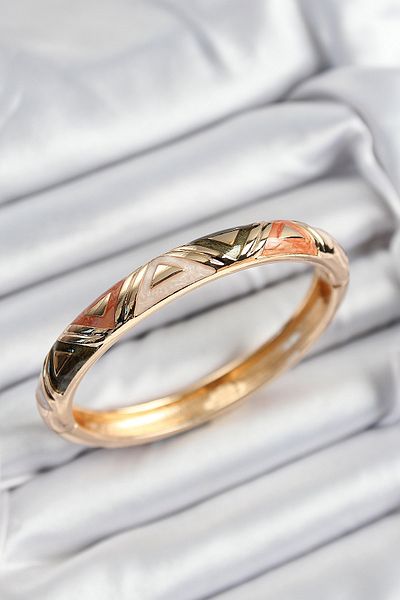 MBB ETİCARET Gold Color Women's Handcuffs with Enamel Brass Mixed Triangle Motif - Tj-Bb7379
