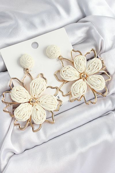 MBB ETİCARET Brass Cream Flower Model Gold Color Women's Straw Earrings - Tj-Bkp10891
