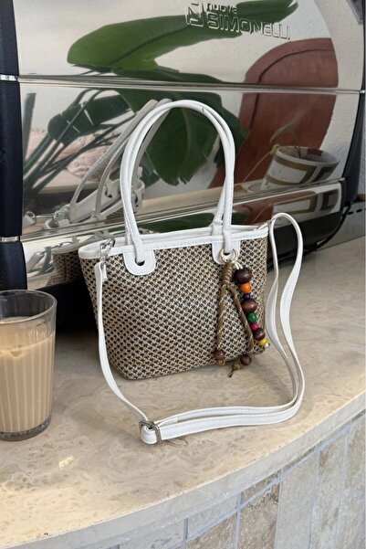 LEONAS Ψάθινη γυναικεία τσάντα χεριών και ώμου με αξεσουάρ Charm Patter White