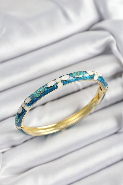 MBB ETİCARET Mineli Brass Blue and White Flower Motif Gold Color Women