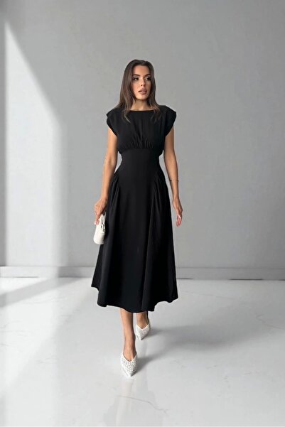 SUMEF فستان نسائي متوسط ​​الطول بدون أكمام بتفاصيل خصر مزدوجة الصدر - أسود