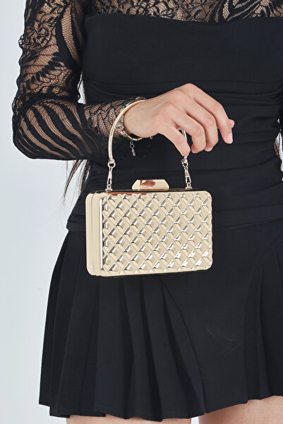 By EDUU Asymmetric Patterned Quality Metal Hand and Shoulder Gold Evening Bag