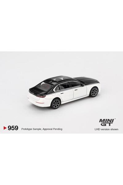 mini gt BMW i7 xDrive60 Alpine White / Black Sapphire 959