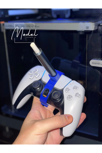 ModelAtölye 3D PS5 Kolu Uyumlu IQOS Tutucu – 3D Baskı Oyuncu Aparatı
