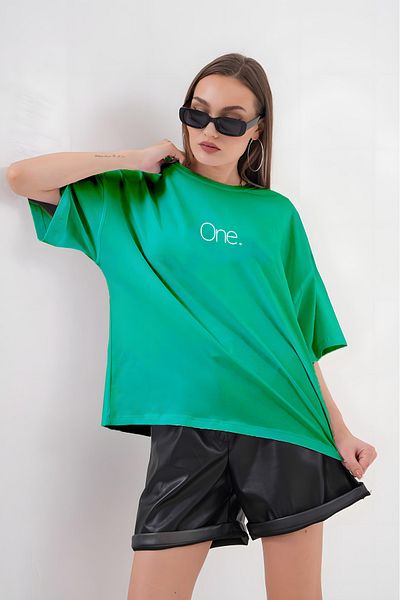 JANSO GROUP -TRIUC DE BUMBAC IMPRIMAT oneee CU MANE SCURT DE DIMENSIUNE MARE