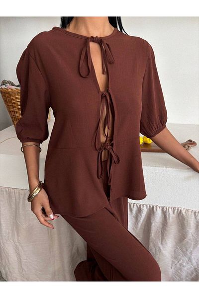 MAUN COLLECTION Loose Suit with Lace-Up Front and Slit Legs