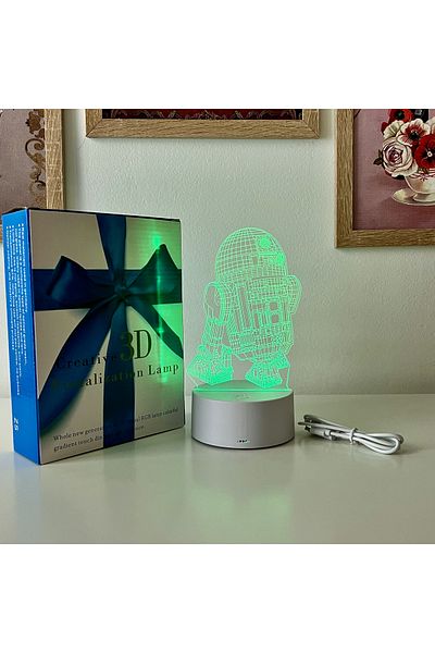 ILUMISHOP Lampa De Veghe 3D LED, Robotel, 7 Culori, Alimentare USB sau 3 baterii AA