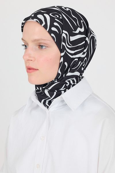 Rays Black Patterned Scarf 5694