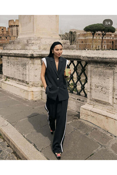 Imperial Urban Chic Black Suit