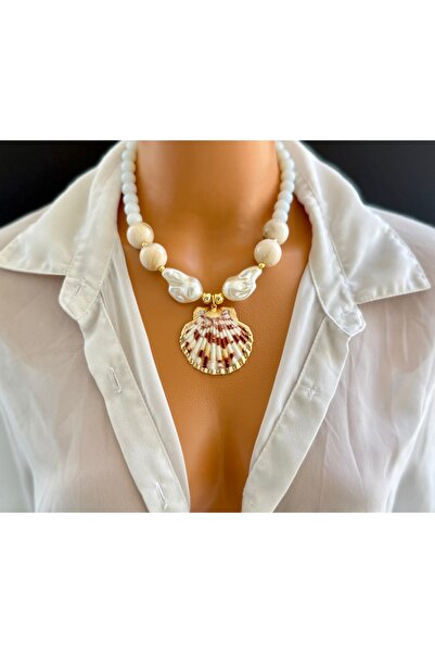 Limi Design قلادة بتصميم خرز زجاجي مع إكسسوارات المحار