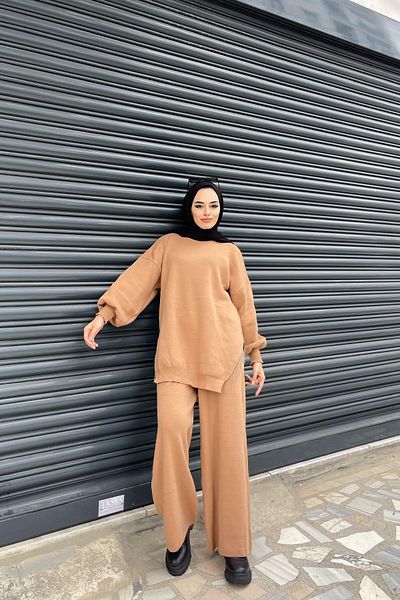 MERVEN AKYÜZ Six Tassel Knitwear Set Milky Brown