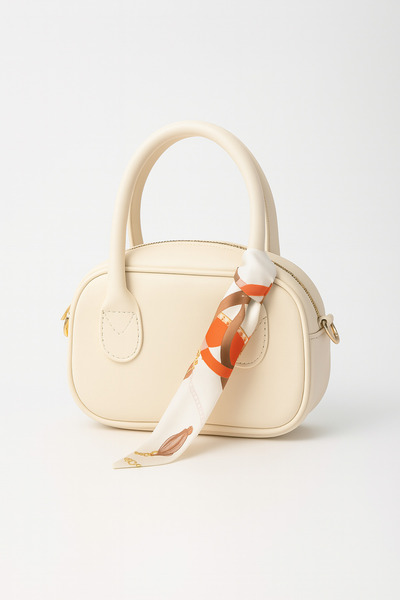 Nova Krem Oval Mini El & Omuz Kadın Çantası – Altın Fermuar, Desenli Fular