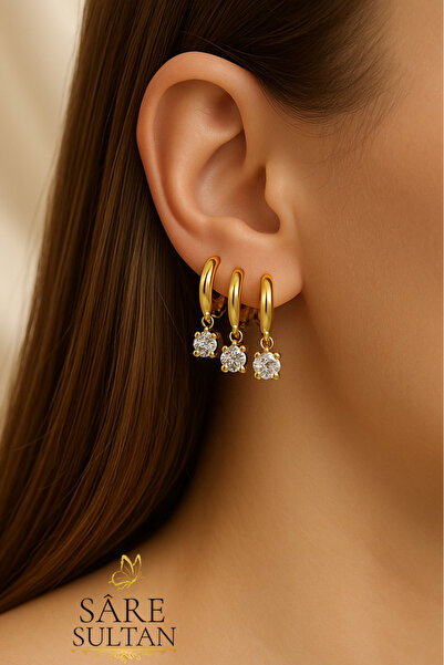 Sare Sultan Çoklu Halka Görünümlü 3 Taşlı Altın Renk Paslanmaz Çelik Halka Küpe Işıltılı Modern Kadın Küpe Zarif