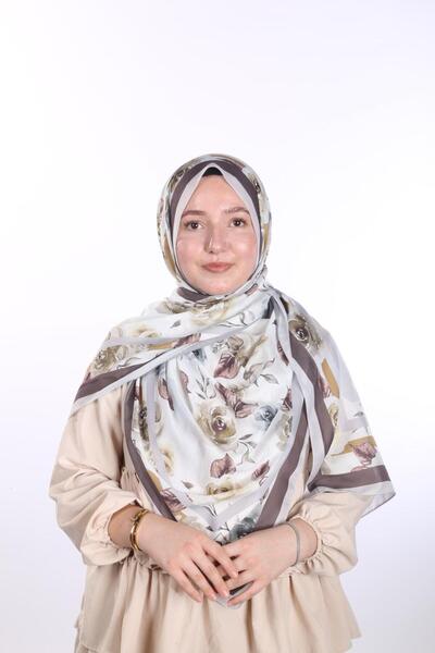 de LUNA شال ناعم منقوش بالورد - لمسة أنيقة بألوان البودرة والكريم