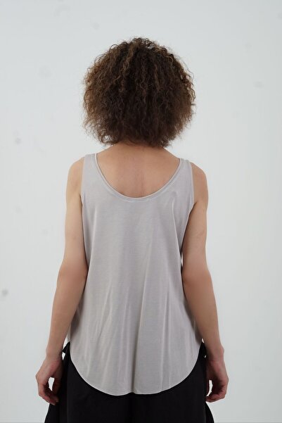 Zelish My Sister Μοντάλ μπλουζάκι με λαιμόκοψη από πέτρα