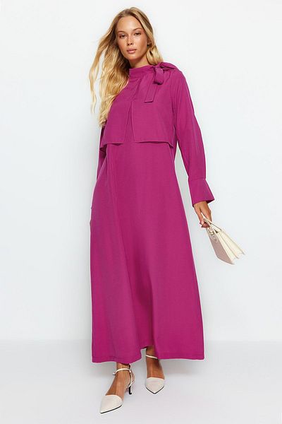 Trendyol Modest Detailní tkané šaty s růžovým límcem TCTSS23EB00283