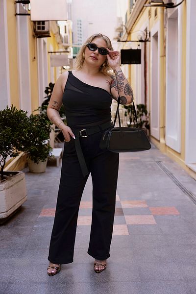 Trendyol Curve Non-Fading Black High Waist Plus Size Straight Fit Jeans Tbbss25Cj00036