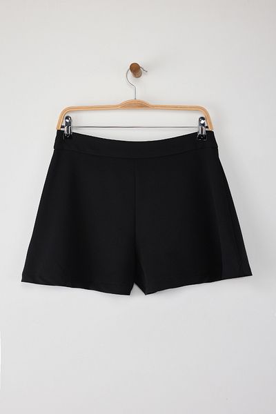 Trendyol Collection Black Pleated Flared Shorts & Bermuda Twoaw26Sr00004