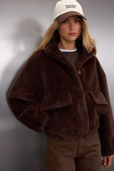 Trendyol Collection Dark Brown Oversize Plush Bomber Coat Twoaw26Mo00063