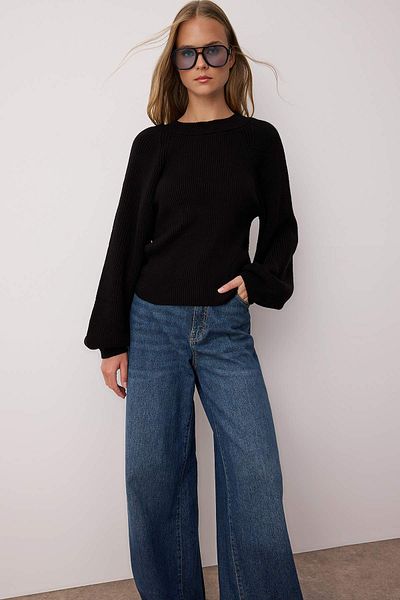 Trendyol Collection Черен плетен пуловер с изрязан гръб/прозорец TWOAW26KZ00021