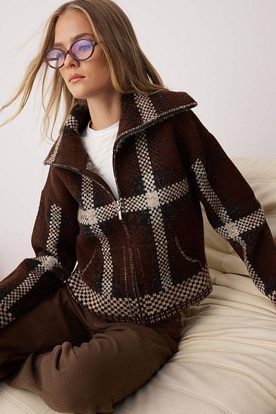 Trendyol Collection Brown Soft Textured Wide Fit Zipper Coat Look Knitwear Cardigan Twoaw26Hi00134