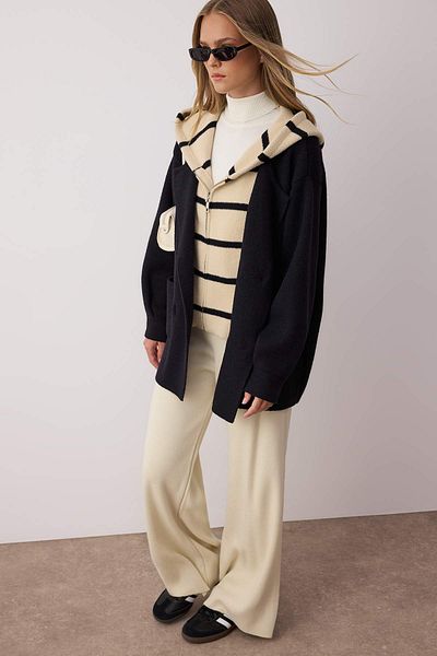 Trendyol Collection Black Zippered Color Block Premium/Special Yarn Wide Fit Coat Look Knitwear Cardigan Twoaw26Hi00022