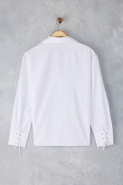 Trendyol Collection Бяла риза с дантела отпред TWOAW26GO00010