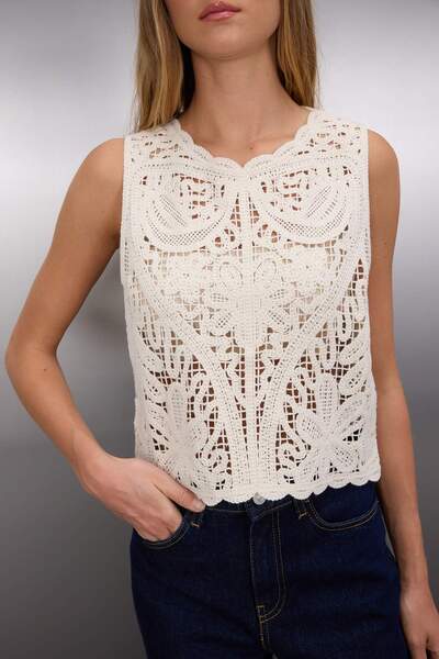 Trendyol Collection Stone Crochet Detailed Knitwear Thin Blouse Twoss25Bz00593