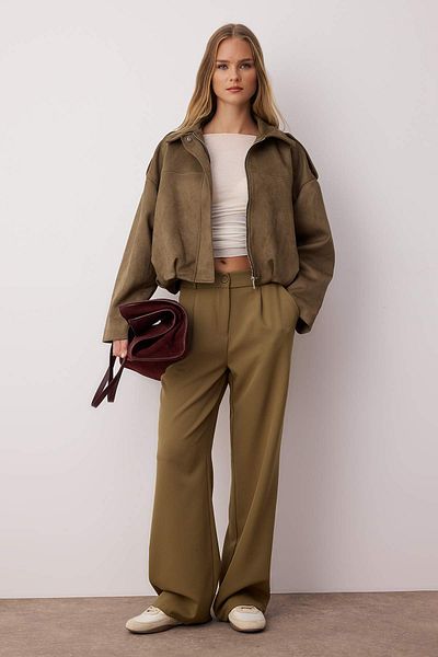 Trendyol Collection Широкі плісировані штани з тканини з високою талією світло-хакі TWOAW21PL0076 TWOAW21PL0076