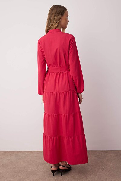 Trendyol Modest Σκούρο ροζ ζωσμένο φόρεμα γιακά με λεπτομέρεια υφαντό TCTSS21EL3343