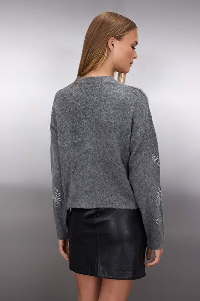 Trendyol Collection Dark Gray Soft Texture Wide Fit Stone Embroidered Knitwear Cardigan Twoaw26Hi00005