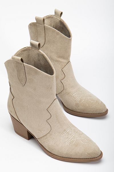 MS SUGAR SHOES Western Cowboy Γυναικείες κοντές μπότες από ψεύτικο σουέντ μπεζ κεντημένες