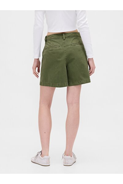 GAP Kadın Koyu Yeşil 6" Mid Rise Twill Pileli Şort Pantolon