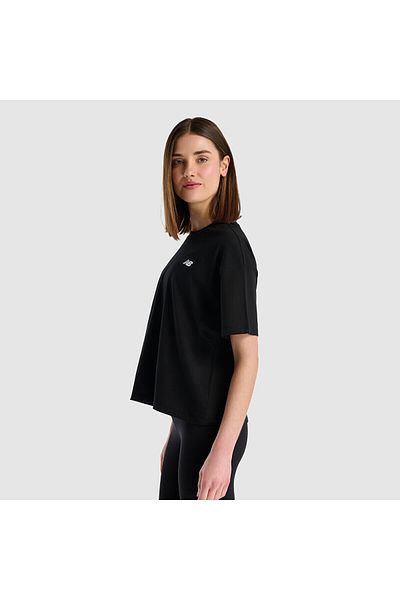 New Balance Wnt1520 Μαύρο γυναικείο T-Shirt