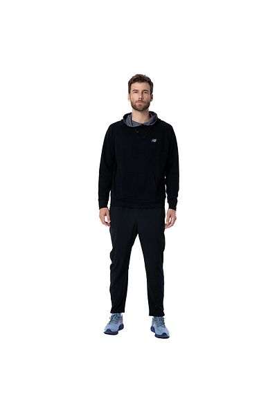 New Balance Ανδρικό φούτερ με μαύρη κουκούλα Lifestyle Mnh3224-bk