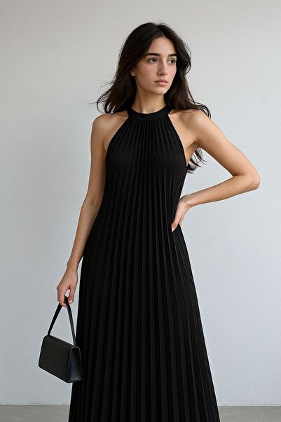 Elbikom Pileli Siyah Elbise