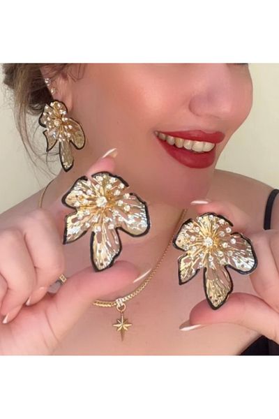 Store Diva Charm Sparkling Lotus Earrings