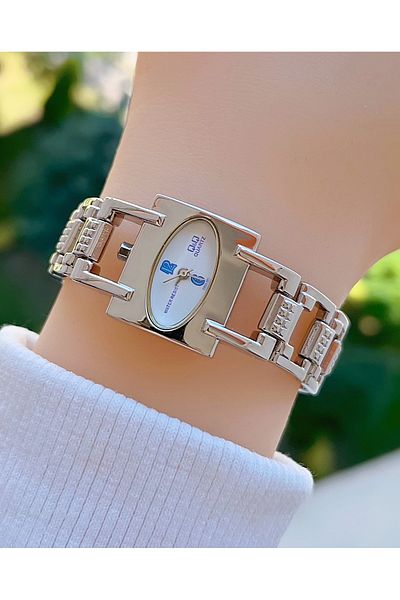 Q&Q QZ01J7821A Vintage Women's Wristwatch - Stylish and Comfortable Design