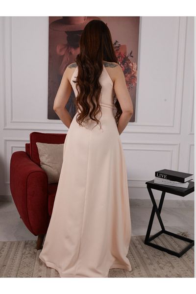 Nice Model Elegant Halter Neck Evening Dress with Floral Embroidery & Beadwork - Pink Formal Gown