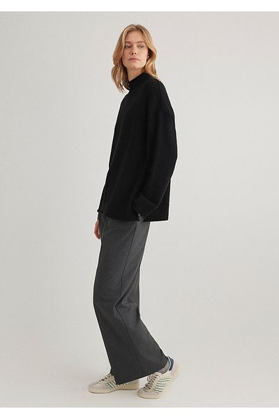 Mavi Pulover negru cu guler în picioare Oversize / Croială largă 1710603 -900